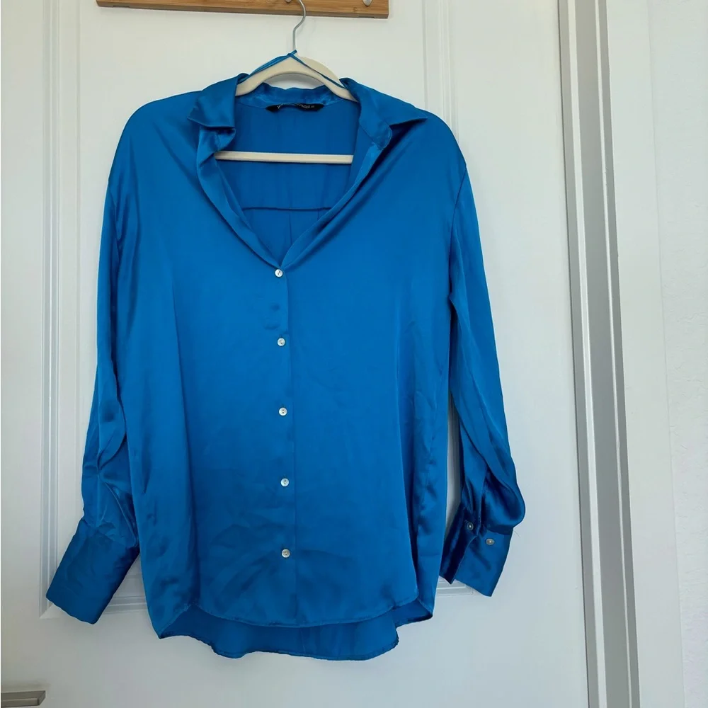 Zara Satin Button Down Top - Picture 2 of 2